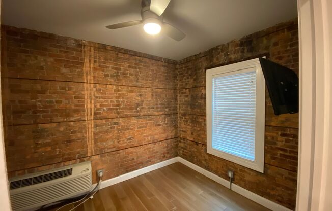 1 bed, 1 bath, 600 sqft, $1,395, Unit 1-8