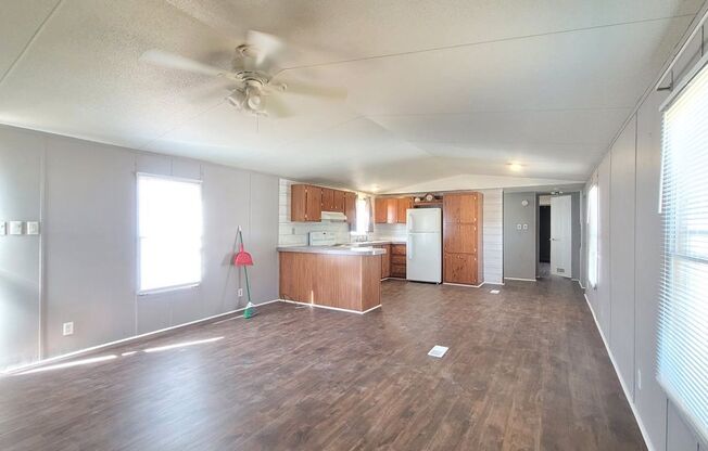 Mobile Home with a Double Carport in Commanders Palace - Frenship School District