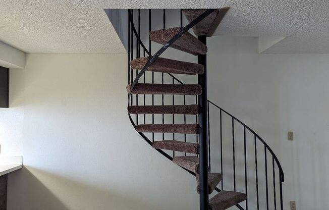 2 beds, 1 bath, 1,164 sqft, $1,450, Unit 342