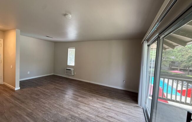 Studio, 1 bath, 360 sqft, $1,425, Unit 51
