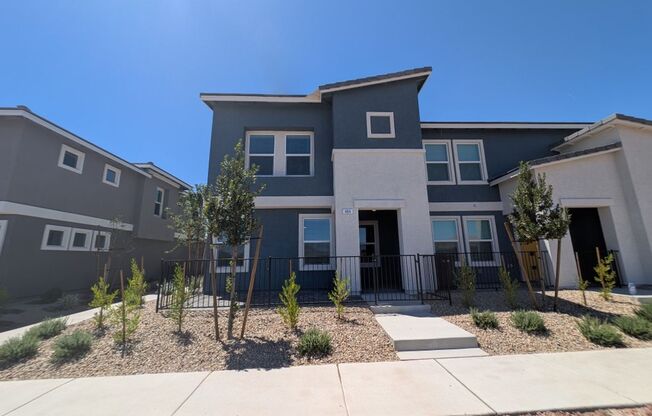 484 GOLDEN MYNA AVE