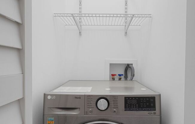 Studio, 1 bath, 326 sqft, $1,465, Unit 1631-1J