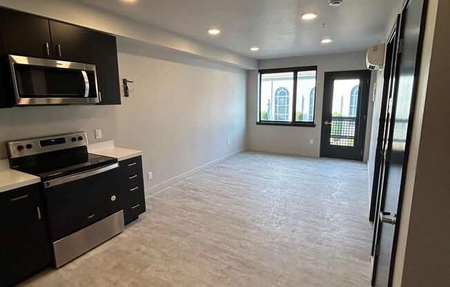 1 bed, 1 bath, 525 sqft, $1,464, Unit 218