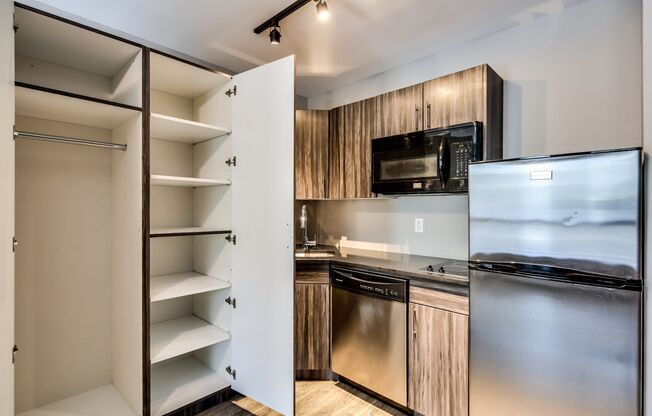 The 501 Apartments