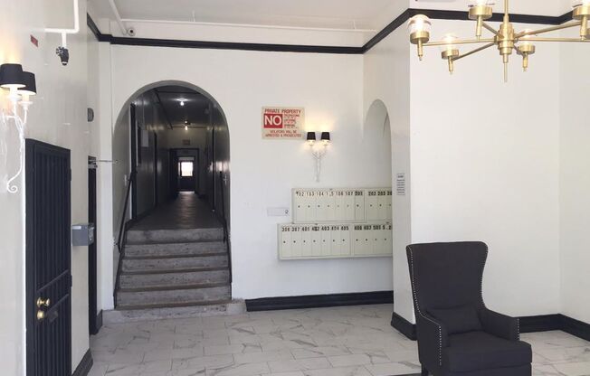 Guntharp Apts...Newly Remodeled Gorgeous Apartments...CALL NOW!