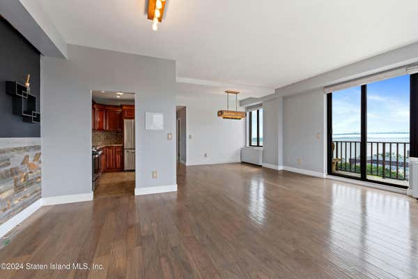 1 bed, 1 bath, 1,023 sqft, $3,150, Unit 14C