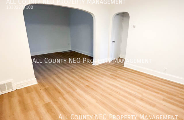 3431 W 49 ST