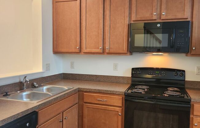 2 beds, 2.5 baths, 1,316 sqft, $1,965, Unit SU10_104