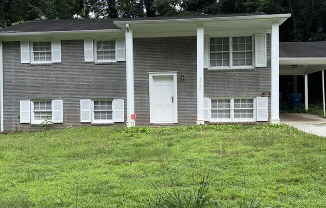 3796 LEESBURG CT SW