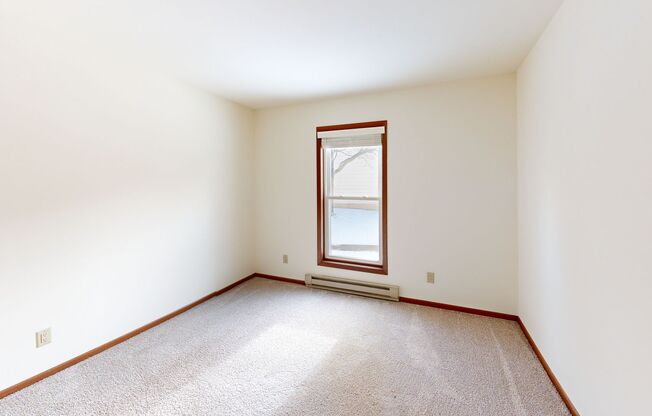 2 beds, 1 bath, 950 sqft, $1,500, Unit 7701RA