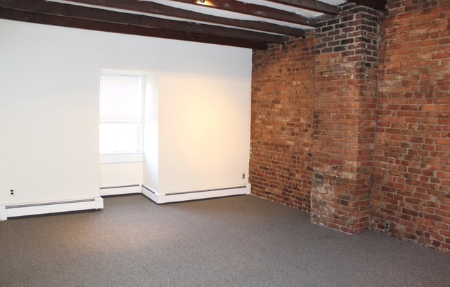 19 E SPRIMNGFIELD ST