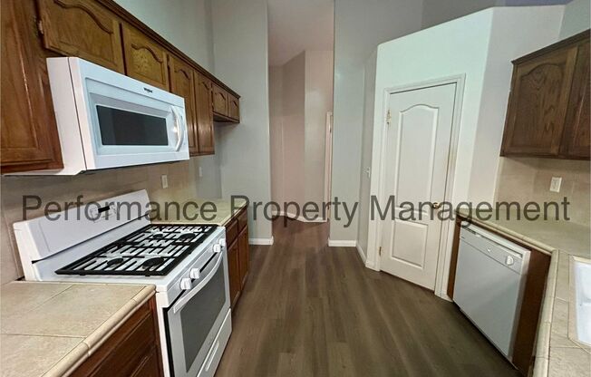 3 beds, 2 baths, $2,150