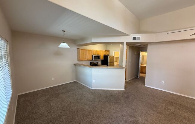 2 beds, 1 bath, $1,395, Unit # 2029