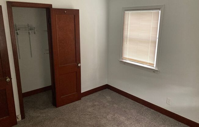 3 beds, 1 bath, $2,200