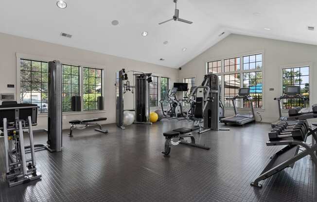 the gym at the district flats apartments in lenexa at Hayden Lofts, Dublin, OH, 43016