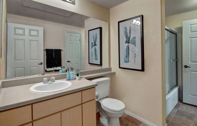 Sonoma Landing Bathroom