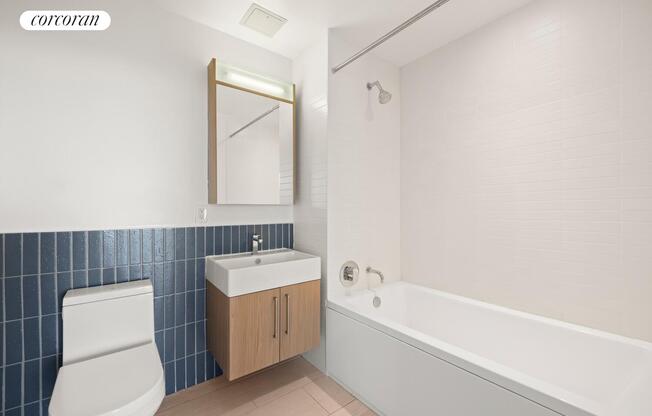 3 beds, 2 baths, $8,891, Unit 19B