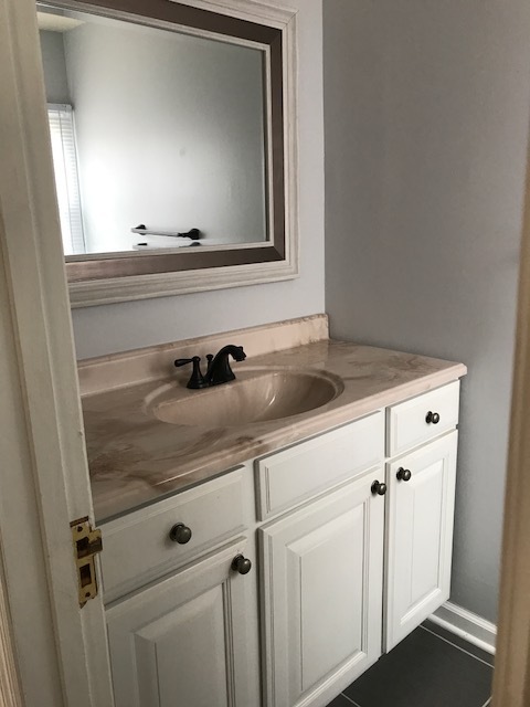 Updated 2 Bed 2.5 Bath House in Oakley