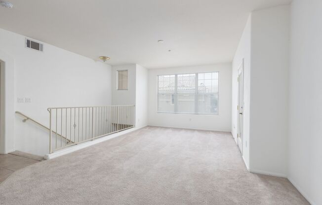 NORTHWEST 2 BEDROOM, 2 BATH CONDO IN GATED COMMUNITY WITH A COMMUNITY POOL & SPA