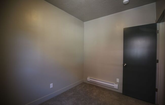 1 bed, 1 bath, 700 sqft, $1,275, Unit APT #2