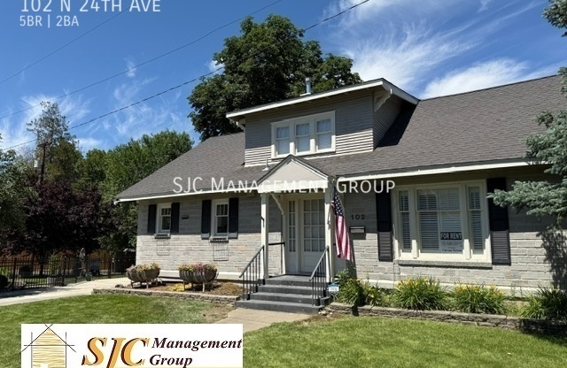 102 N 24 AVE