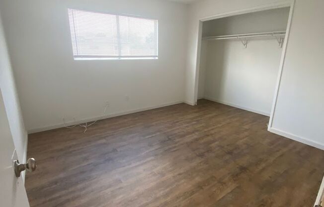 2 beds, 1 bath, $1,150, Unit 1486 N. Lemoore - Apt A