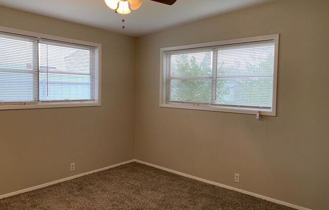 3 beds, 1 bath, $1,000