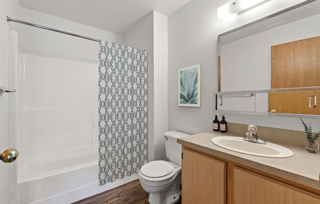 3 beds, 2 baths, 1,100 sqft, $1,450, Unit B105