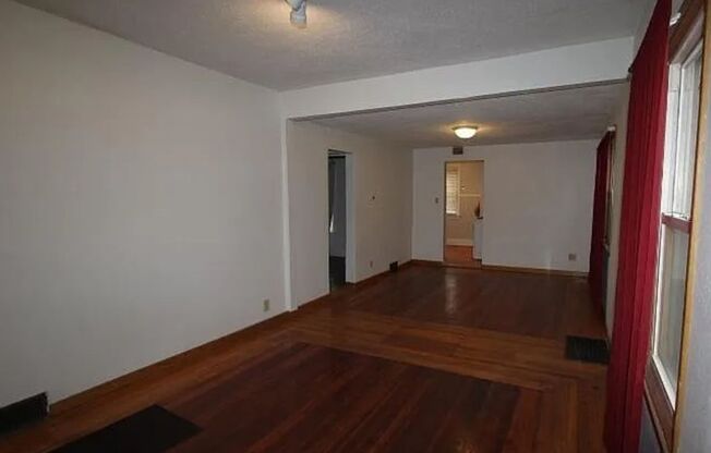 2 beds, 1 bath, $975