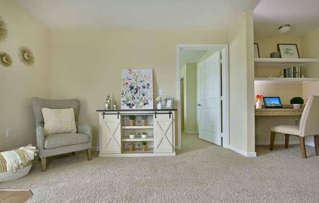 Living Room Interior at Badger Canyon, Kennewick