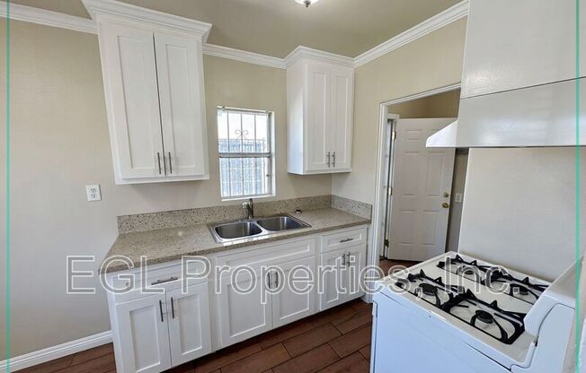 648 W 91 ST