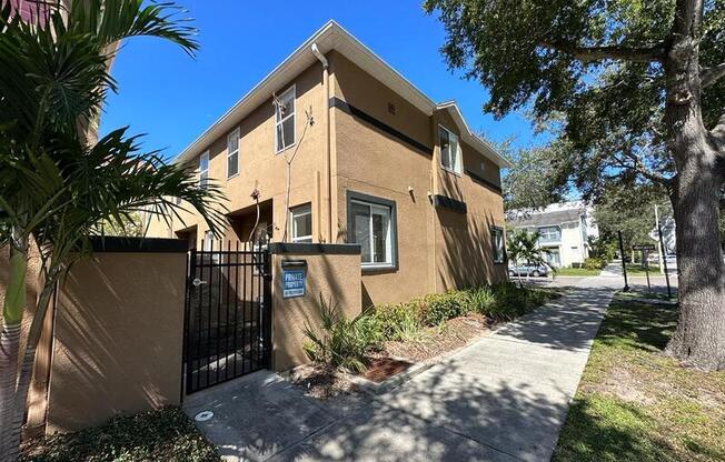 724 4 AVE S
