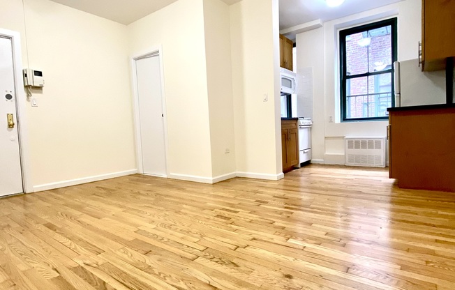 Studio, 1 bath, $2,375, Unit 5A