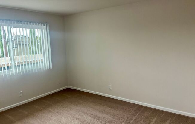 2 beds, 2 baths, 950 sqft, $2,800, Unit 521