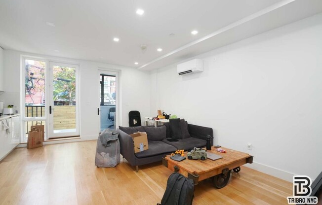 13 N ELLIOTT PL