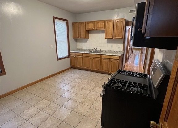 3 beds, 1 bath, 1,444 sqft, $3,000, Unit 3