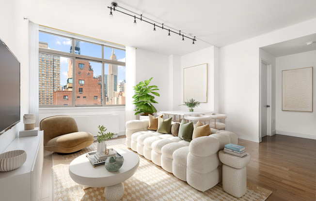 2 beds, 2 baths, $8,000, Unit 14D