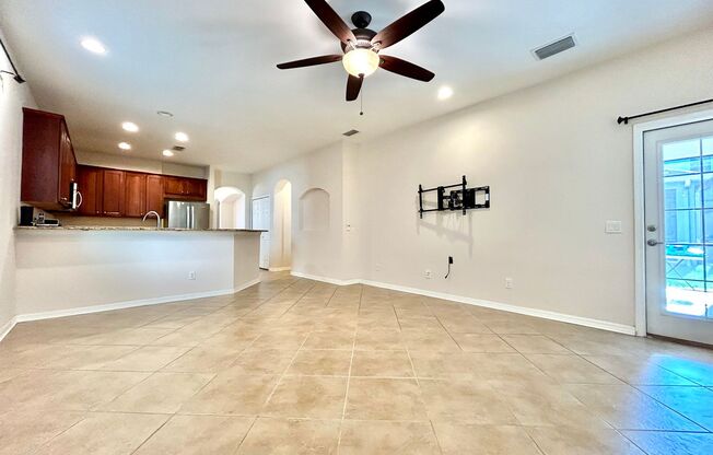 Luxury-living 4/Beds/3.5-Bath home in prestigious Highland Park!