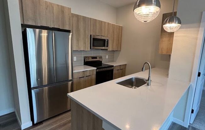 2 beds, 2 baths, 720 sqft, $1,799, Unit 820 #210