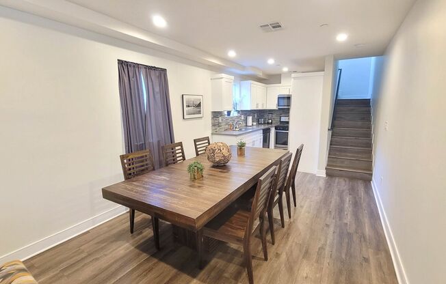 620 N SERRANO AVE