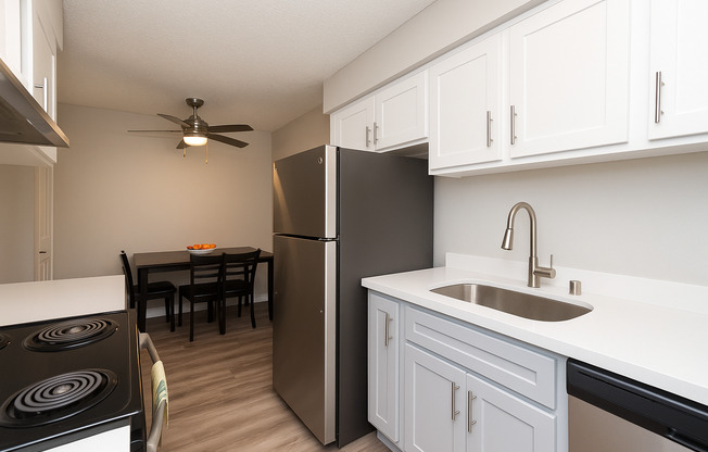 1 bed, 1 bath, 592 sqft, $1,570