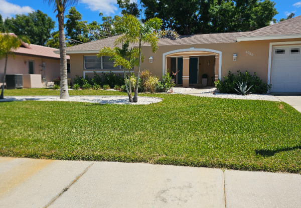 8060 CANTERBURY CIR