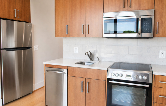 1 bed, 1 bath, $2,350, Unit 309