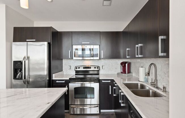 1 bed, 1 bath, $2,295, Unit Unit 1816