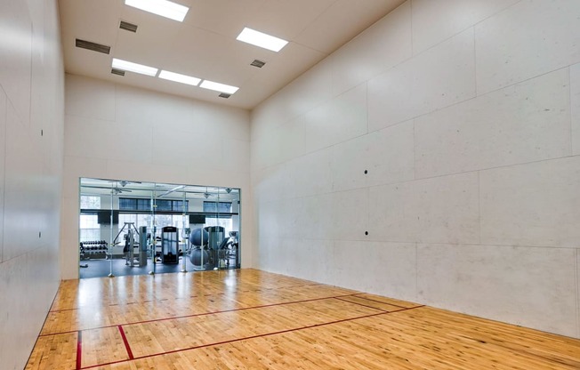 Racquetball court  | Estates at Heathbrook