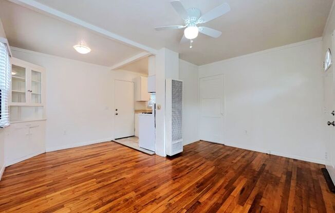 1 bed, 1 bath, $1,995, Unit 5046