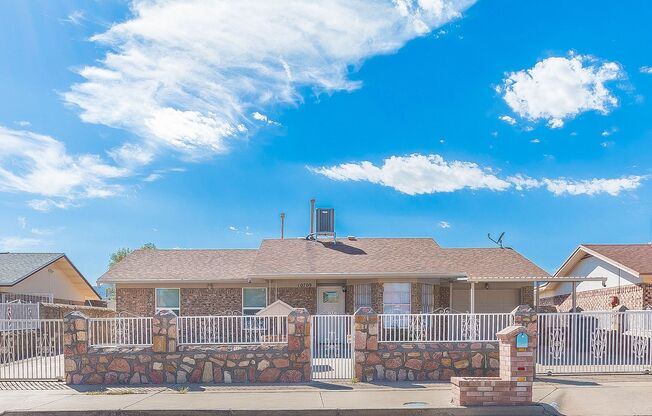 Charming 3 bedroom, 2 bath home in NorthEast El Paso!