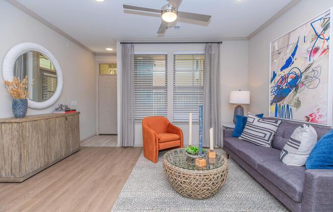 1 bed, 1 bath, 811 sqft, $1,500