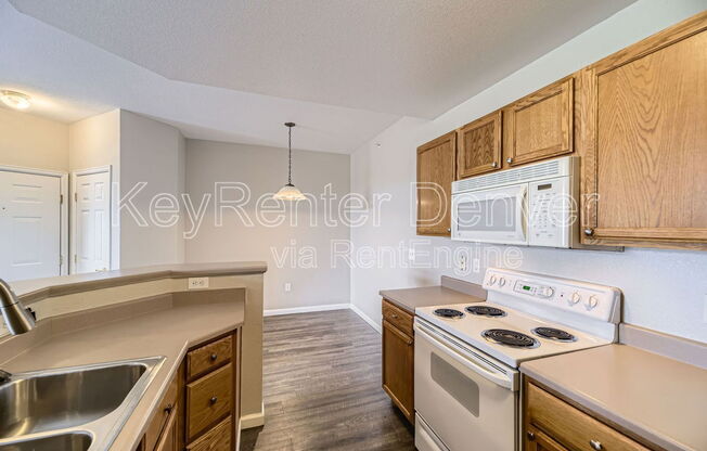 2 beds, 2 baths, 1,056 sqft, $1,900, Unit 16205