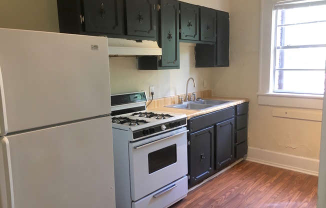 2 beds, 1 bath, 850 sqft, $985, Unit 6